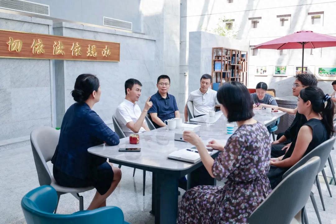 同舟共济铭初心 奋楫扬帆启新程